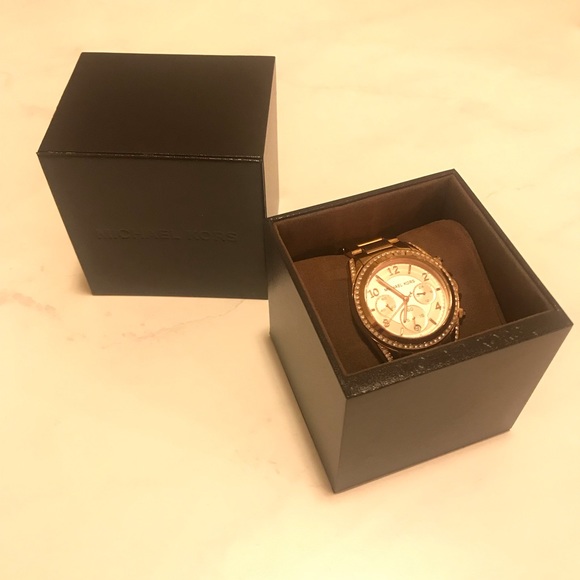 Michael Kors Blair Chronograph Watch - Picture 2 of 5